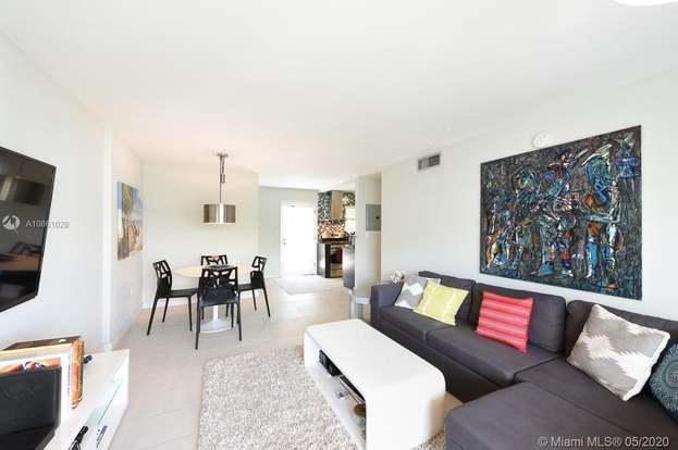 Building Photo - 1357 Collins Ave
