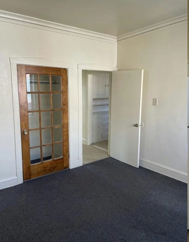 Building Photo - 3320 W 67th St