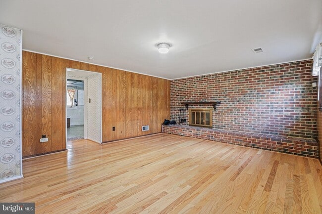 Building Photo - 6106 Rivanna Dr