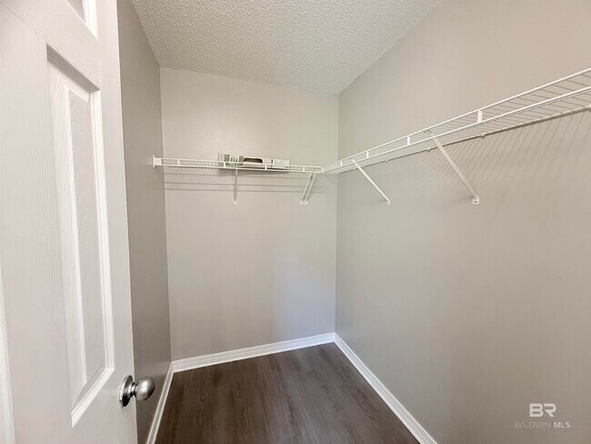 Building Photo - 521 Hamilton Blvd