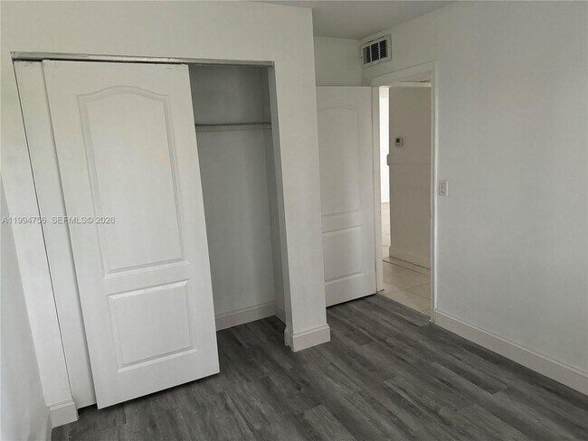 Building Photo - 11380 Royal Palm Blvd