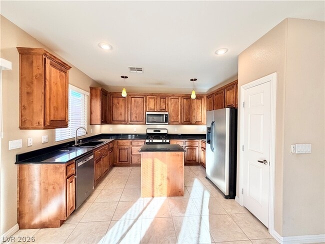 Building Photo - 10360 Blue Ginger Dr