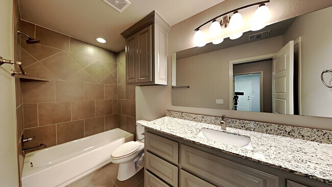 Building Photo - Beautiful 4 Bed 2 Bath Home in Mustang Sch...