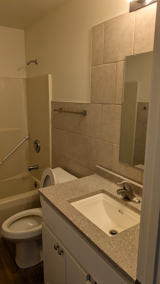 2nd Bathroom - 6938 250th Ave