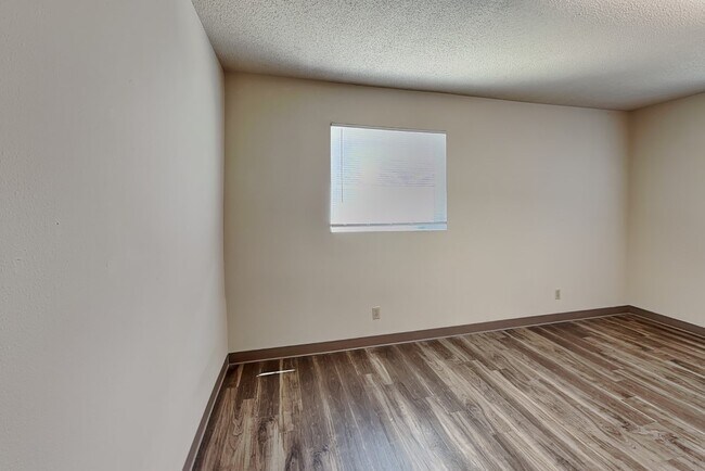 Building Photo - 218 Stanton Ave