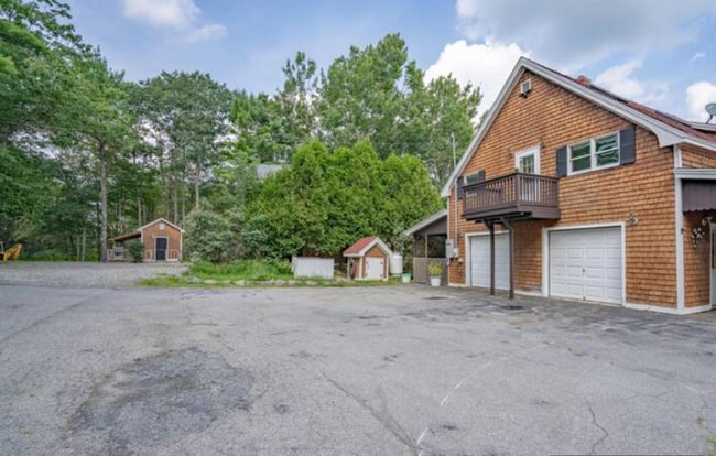 Building Photo - The Eagles Nest