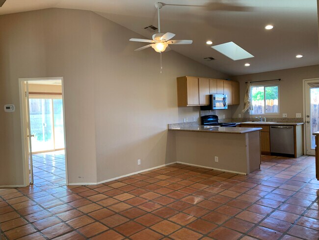 Building Photo - 53385 Avenida Rubio