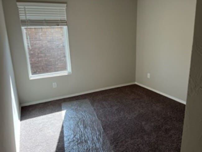 Building Photo - Brand New Home!