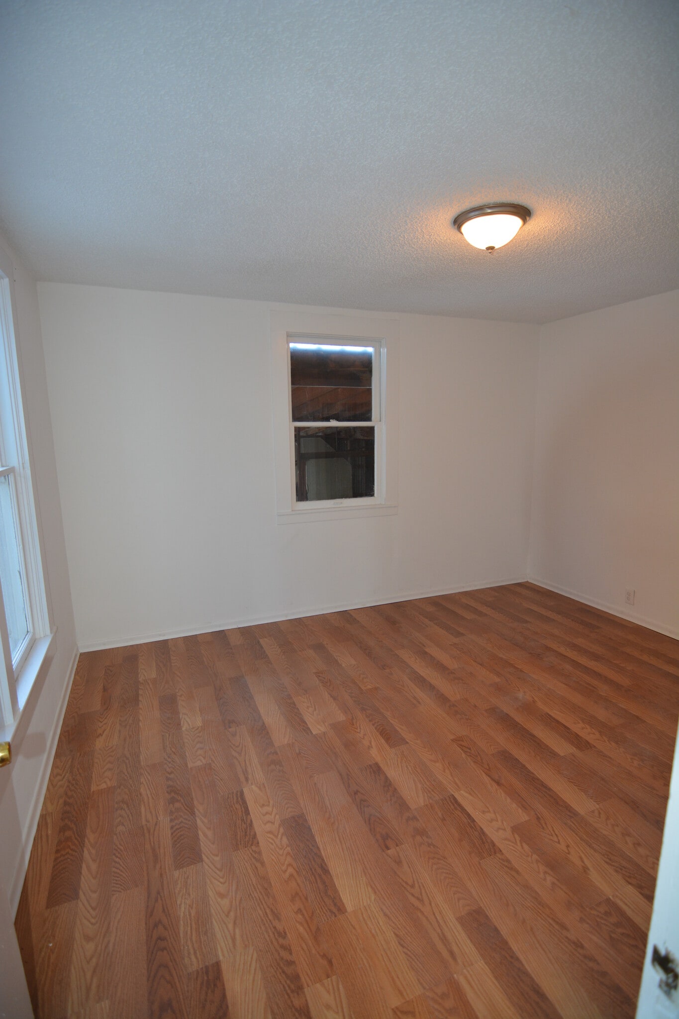 Building Photo - 316 W North 4th St