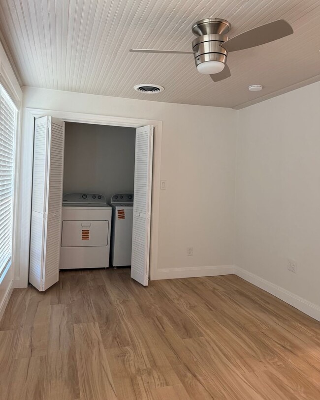Building Photo - Beautiful Newly Remodeled Home