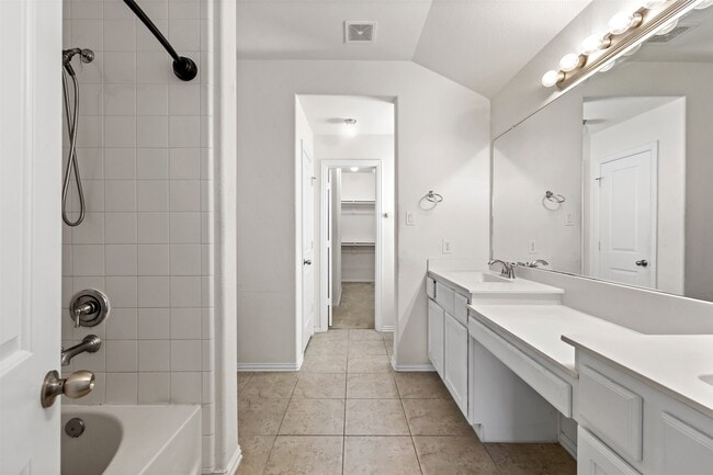 Building Photo - 8410 Green Paseo Pl