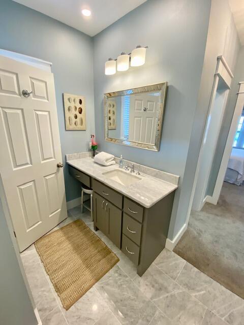 Building Photo - 906 Santa Rosa Blvd