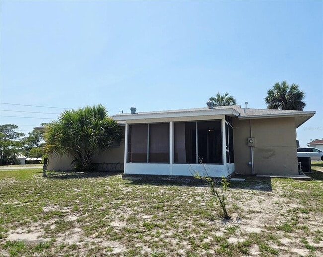 Building Photo - 7150 Fair Oaks St