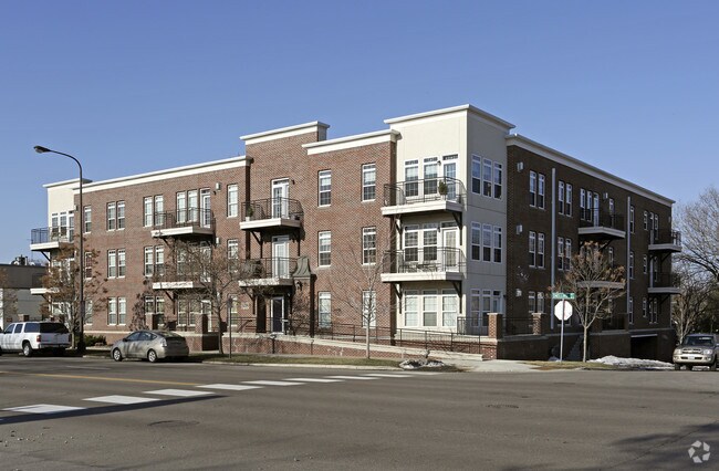 Primary Photo - Highland Heights