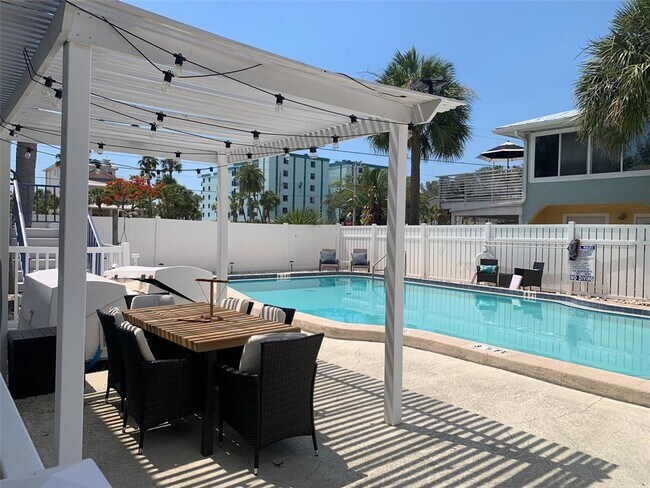 Building Photo - 2308 1st St