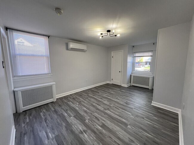 Building Photo - 8360 Ferndale St
