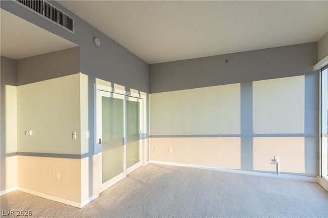 Building Photo - 4575 Dean Martin Dr