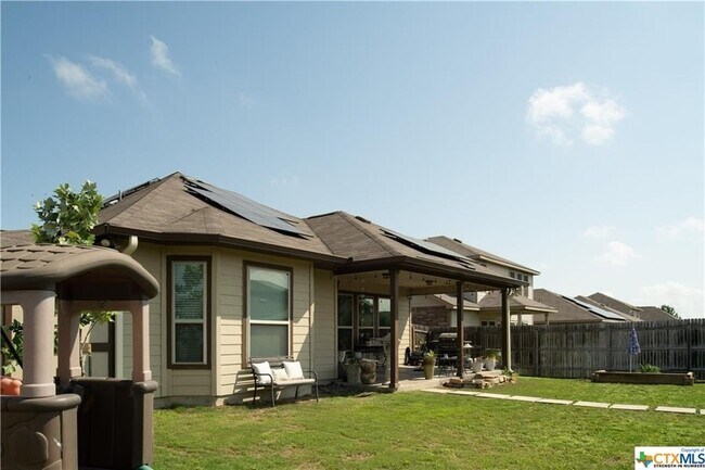 Building Photo - 5633 Briar Fld