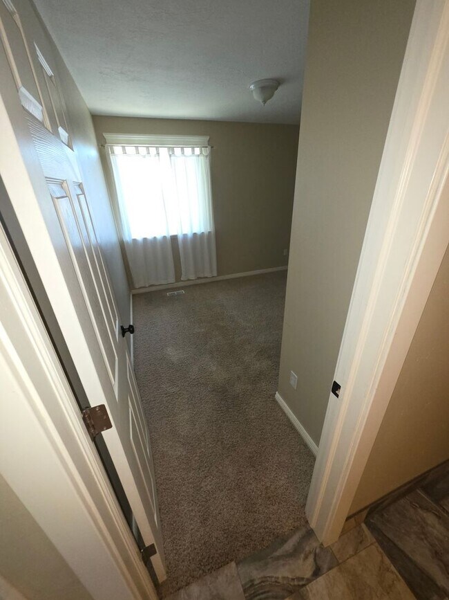 Building Photo - 355 Kurtwood Dr