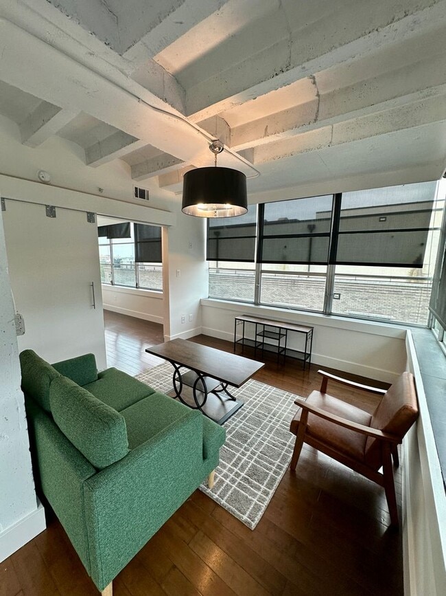 Building Photo - 1 BED | 1 BATH | DRAYTON TOWER
