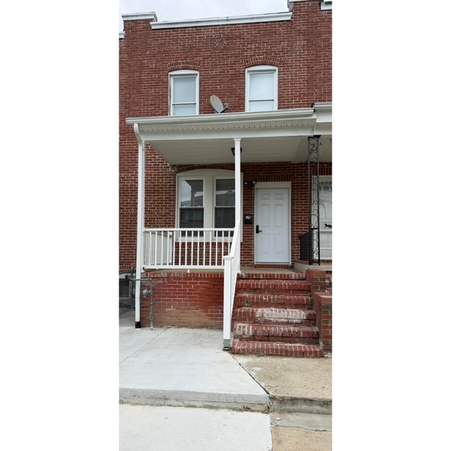 Building Photo - 529 S Longwood St