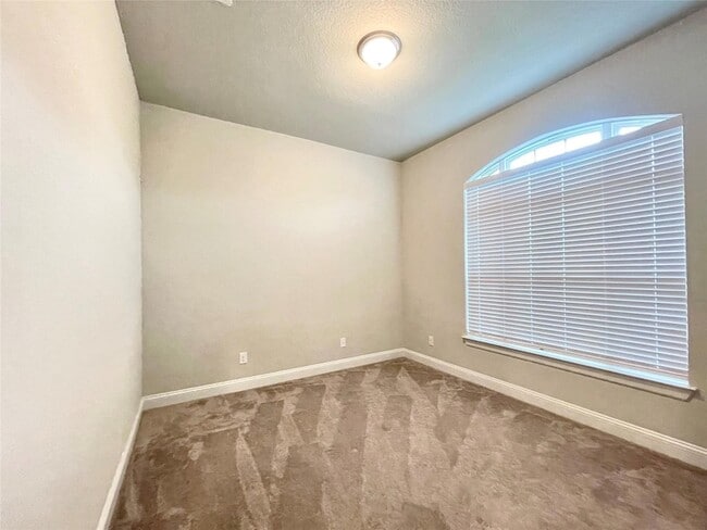 Building Photo - 6405 Coalinga Ln