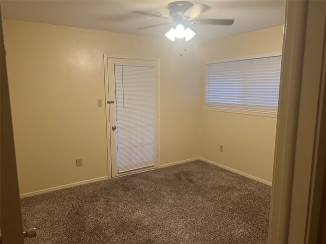 Building Photo - 3418 Candlewisp Dr