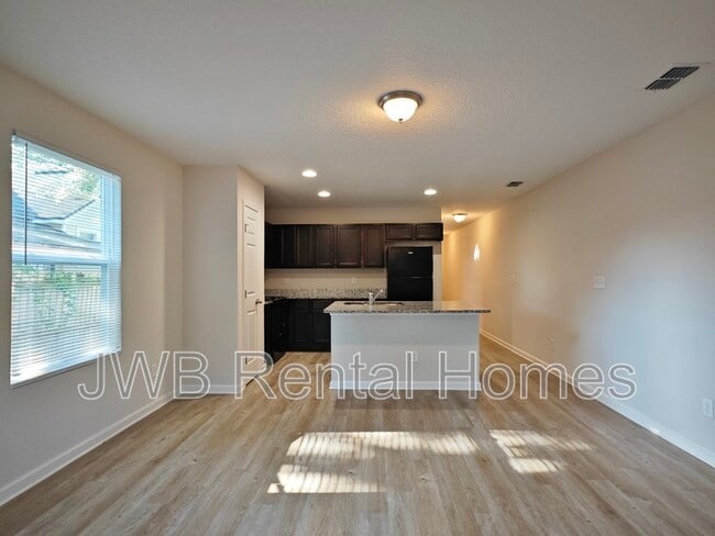 Building Photo - 3033 Post St