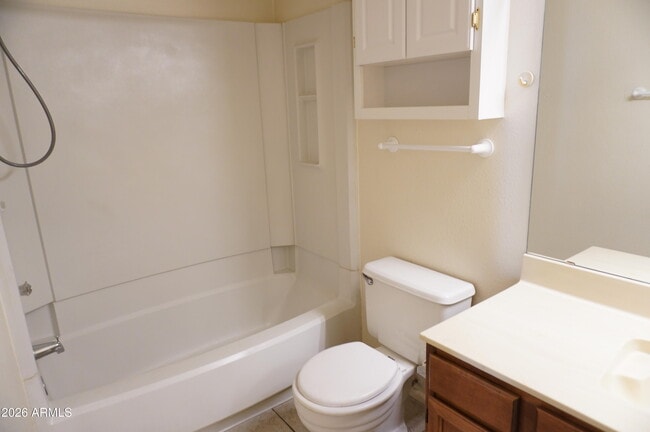 Building Photo - 10610 S 48th St