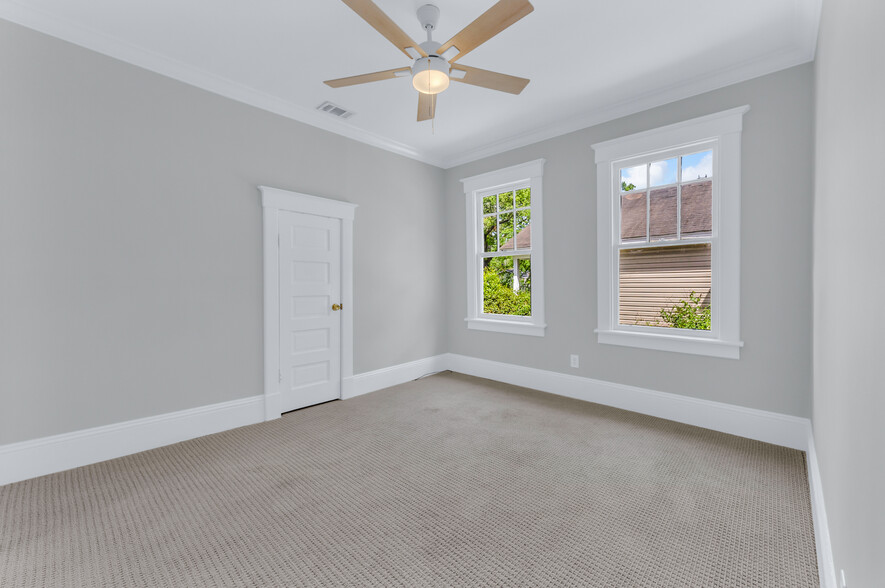 Building Photo - 717 Seiler Ave