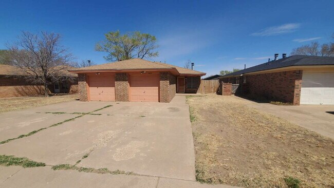 Building Photo - West Lubbock Corridor/ Trending Popular Lu...