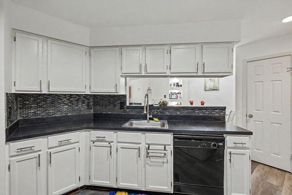 Building Photo - 4046 Chetham Wy