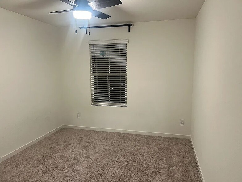Building Photo - 2986 Saltillo Ln