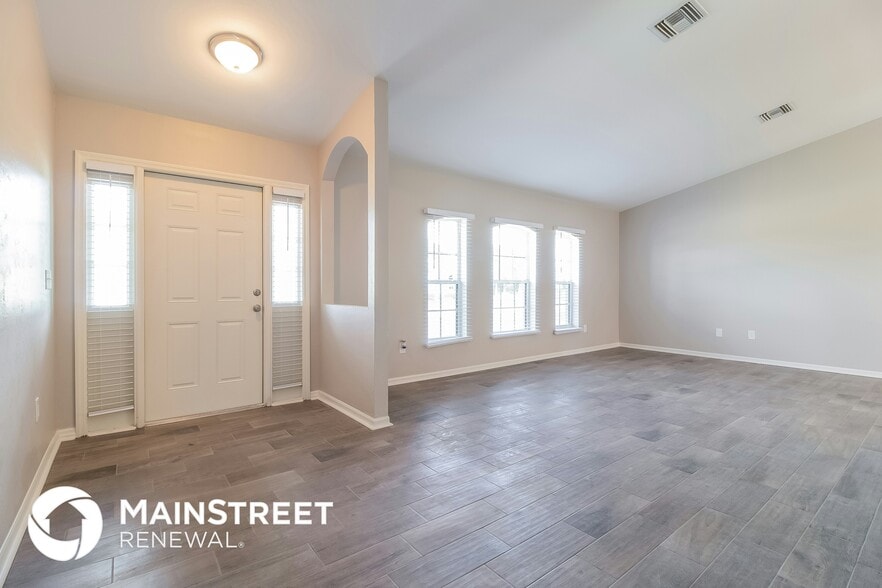 Building Photo - 23 NE 9th Pl