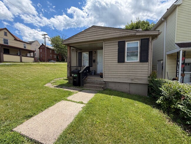 Building Photo - Charming 2-Bedroom Home in Washington, PA