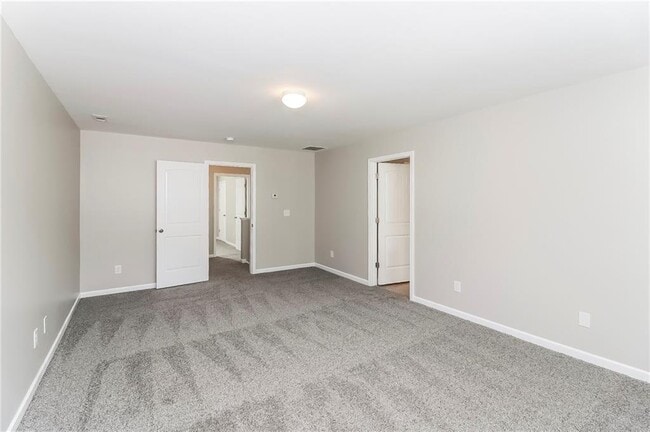 Building Photo - 315 Heritage Club Cir
