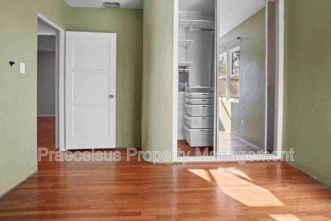 Building Photo - 2244 Felton St