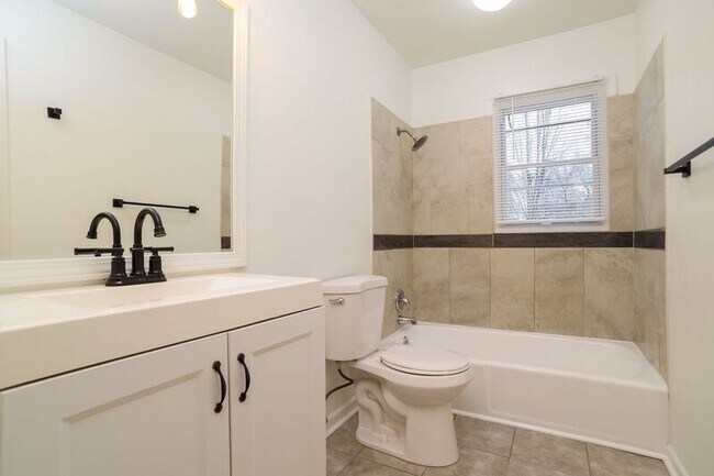 Building Photo - 13212 Ashland Ave