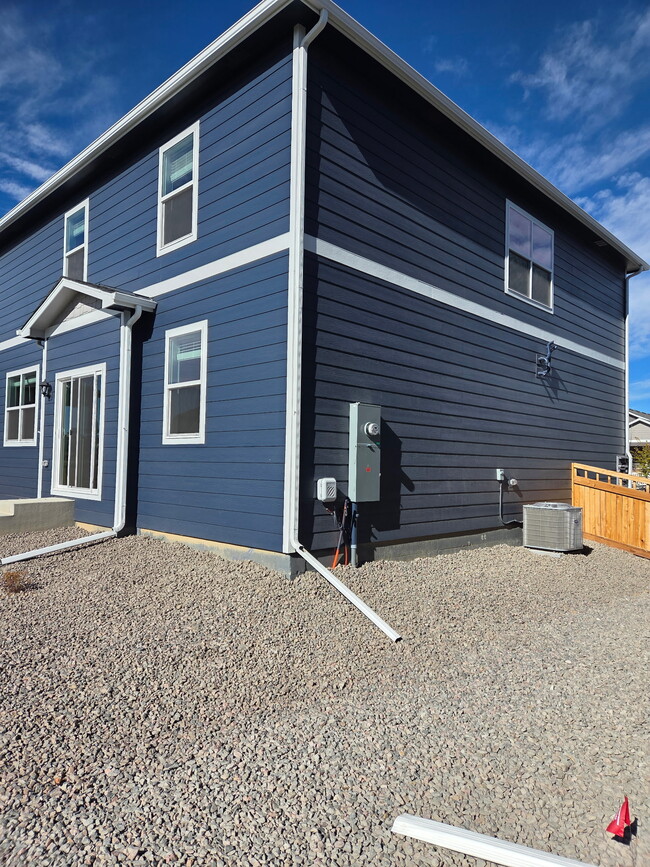 Building Photo - 4754 Hatcher Dr