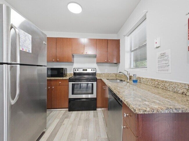Building Photo - 4862 Andros Dr