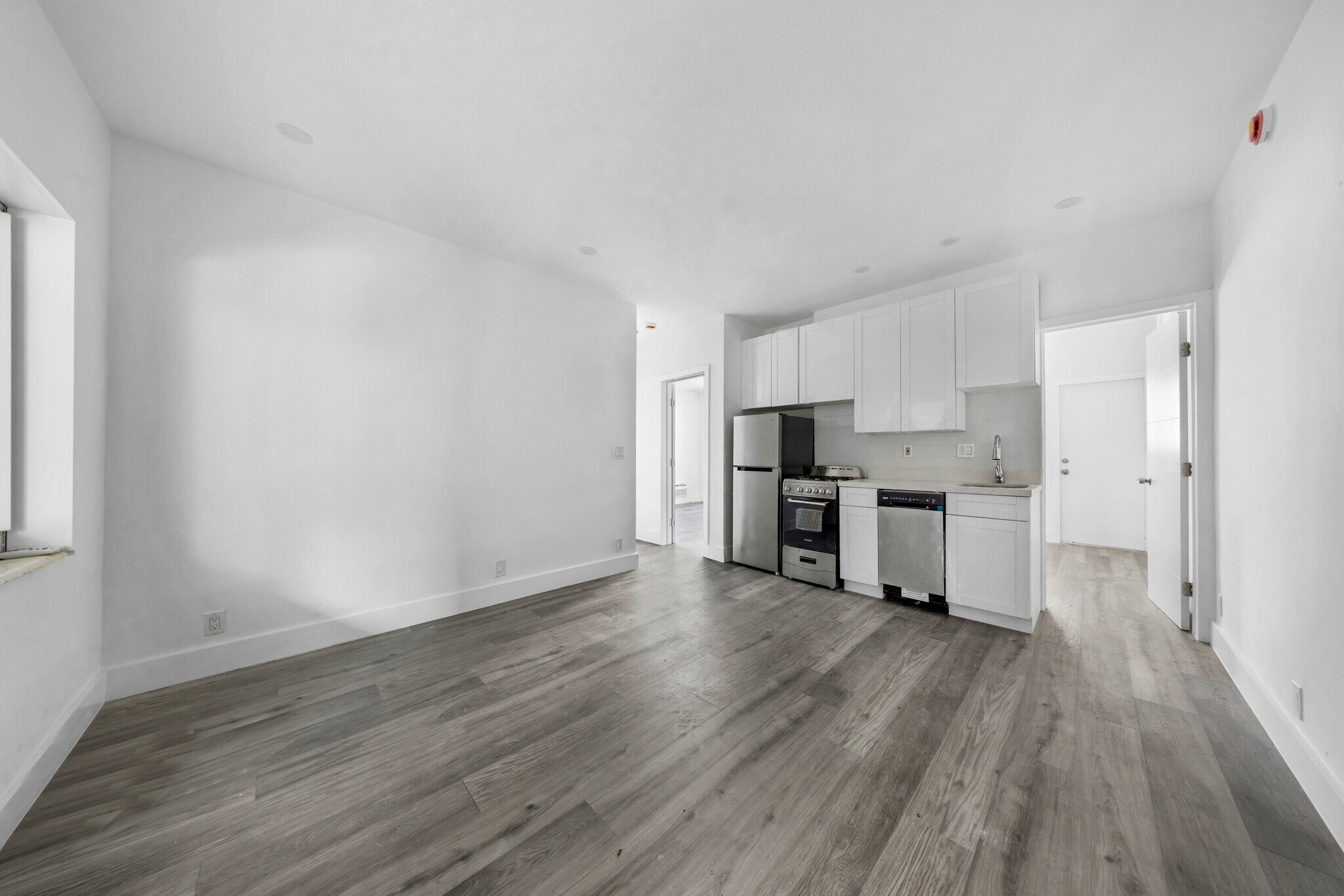 Building Photo - 6844 Abbott Ave