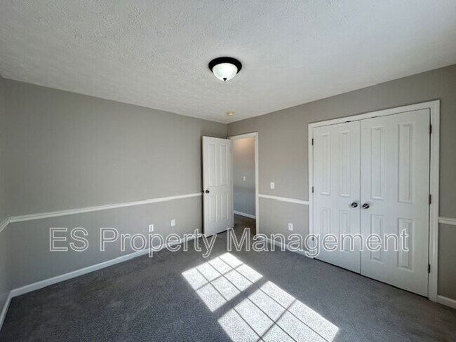 Building Photo - 18258 Benton Oak Dr