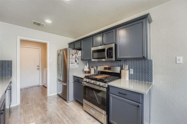 Building Photo - 1505 Tea Leaf Dr