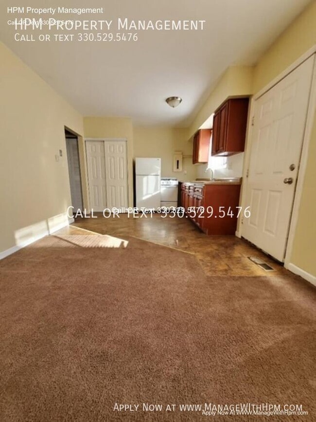 Building Photo - 2365 Newton St