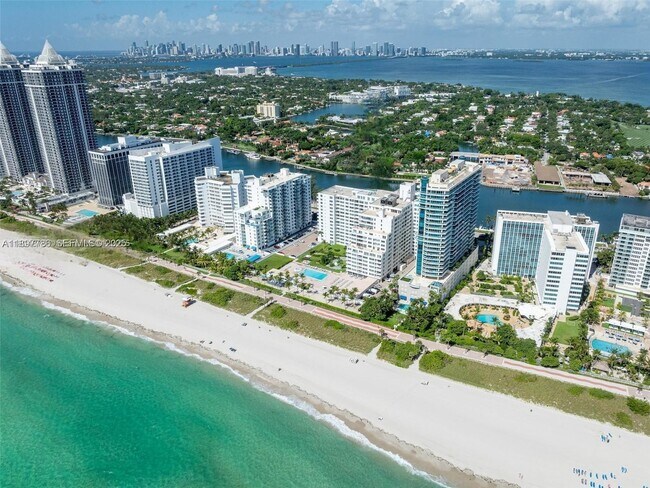 Building Photo - 5005 Collins Ave