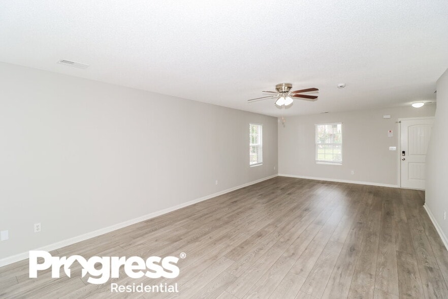 Building Photo - 10057 Chariden Dr