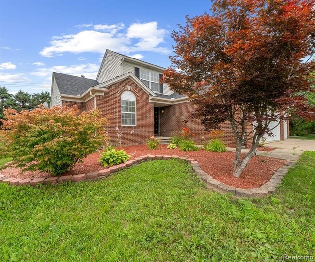 Building Photo - 5864 Willow Ridge Dr