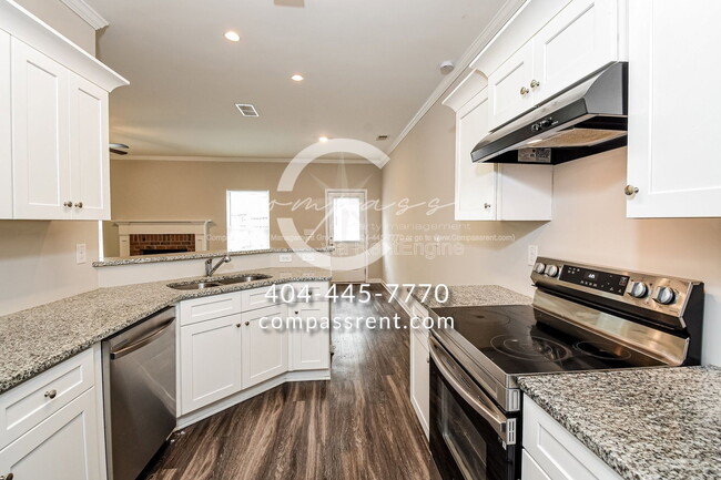 Building Photo - 109 Squarewood Ln NW