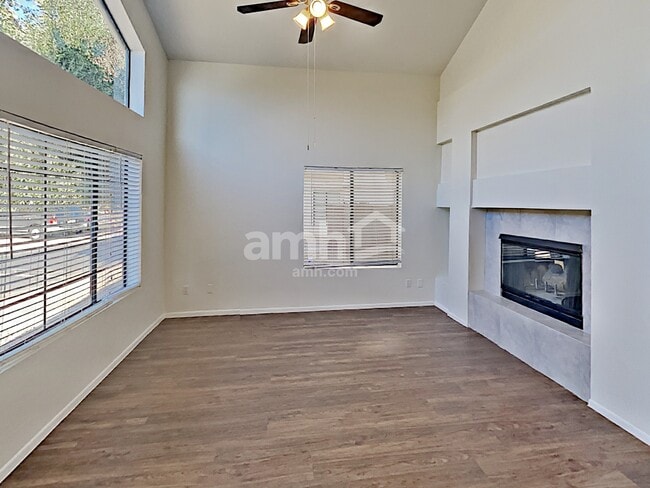 Building Photo - 1345 N Brittany Ln