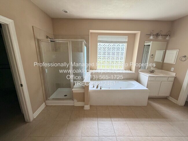 Building Photo - 2403 Galleon Point Ct